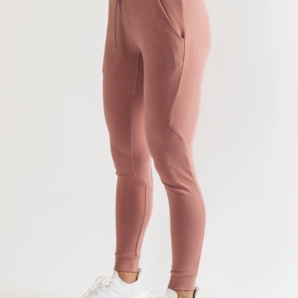 ALPHALETE - Picture 2 of 2